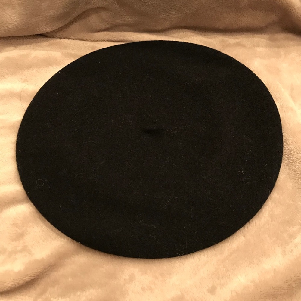 Barney's black wool beret